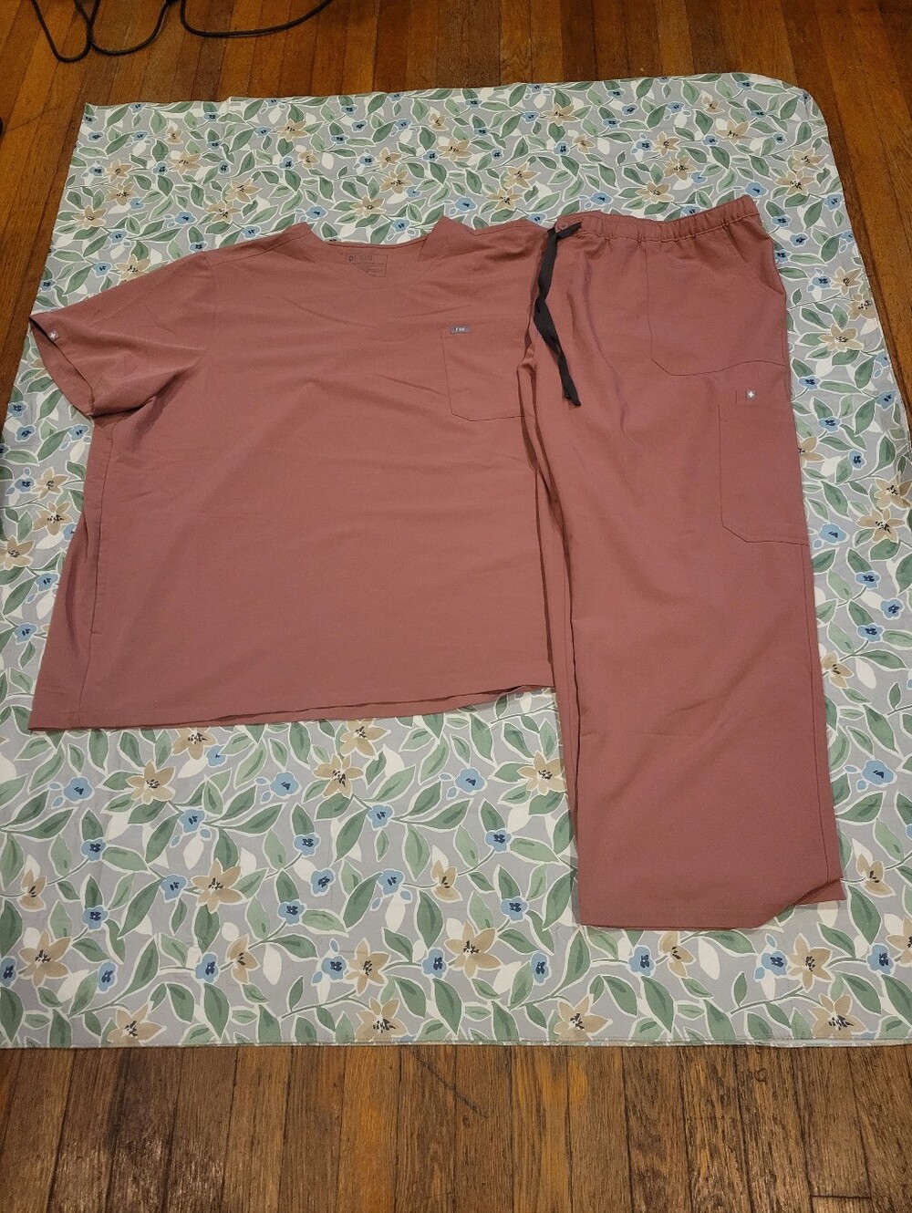 Womens Size 6XL Mauve Figs Technical Scrub Set Medical Uniform